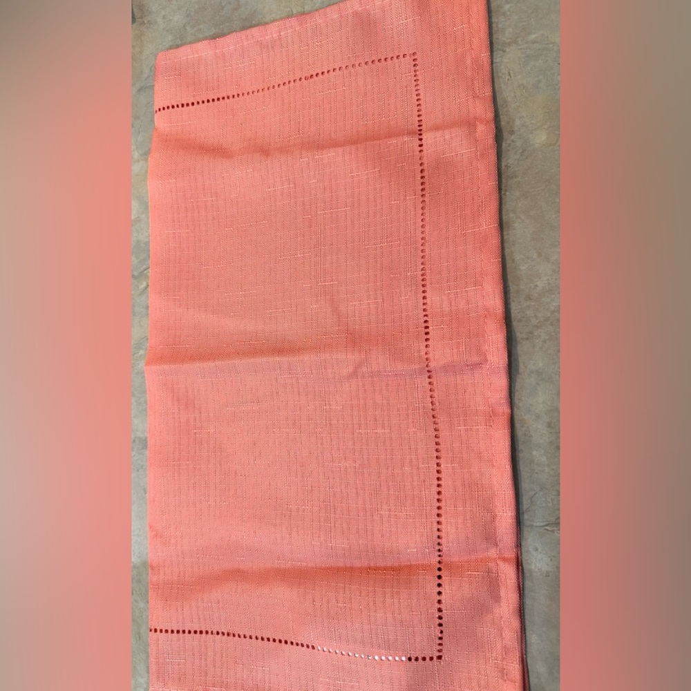 Dark peach like new tablecloth with set of 12 matching napkins.Beautiful color.